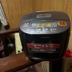 炊飯器差し上げます。