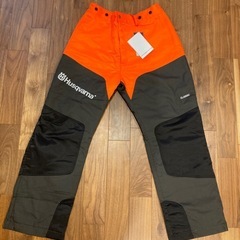 ハスクバーナ　防護パンツ
