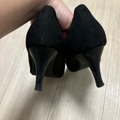 7cmヒール 黒 スウェード パンプス✨️24.5cm の画像