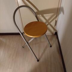 折りたたみチェアの画像