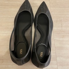 ZARA 39 ぺたんこ靴の画像