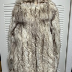 ブルーフォックス　毛皮コートの画像
