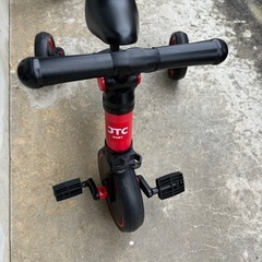 子供三輪車の画像