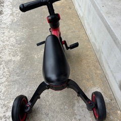 子供三輪車の画像