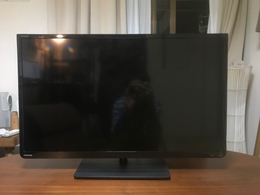 Toshiba  32インチ 液晶テレビ　