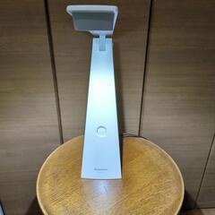 パナソニック　LED照明器具(デスクライト)　2018年製　SQ-LD222-W　の画像