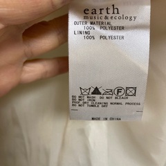 【美品】earth music&ecology 花柄ワンピース 膝丈の画像