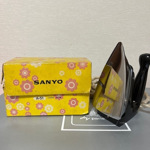 昭和レトロ　サンヨーミニアイロン