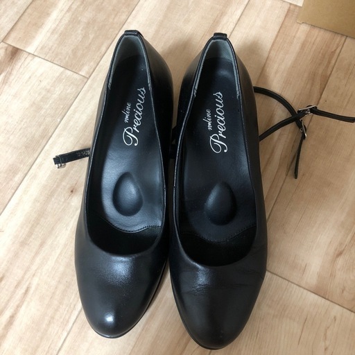 就職、仕事用、パンプス。黒、22.5cm。
