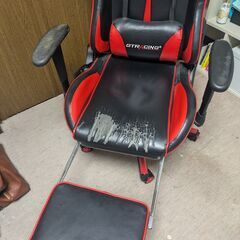 GTRACINGゲーミングチェア赤の画像