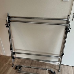 調節可能ステンレスハンガーラック美品