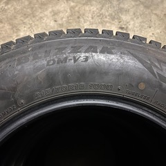 ブリヂストン スタッドレス 4本 DM-V3 215/70R16 デリカ ハイエースの画像