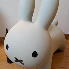 ブルーナボンボン　色:グレー