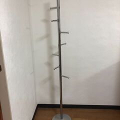洋服掛けスタンドを無料で差し上げます