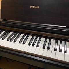 YAMAHA 電子ピアノ
 