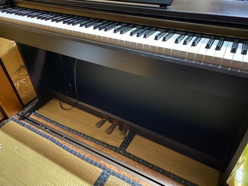 YAMAHA 電子ピアノ
 