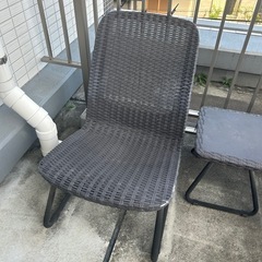 屋外用　イス　テーブル　セットの画像