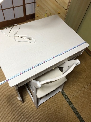 ホワイトコンパクト木製デスクと椅子