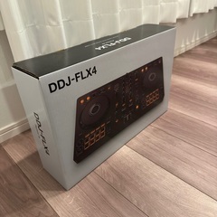Pioneer DDJ-FLX4 DJコントローラーの画像