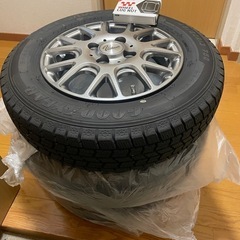 スタッドレスタイヤの画像
