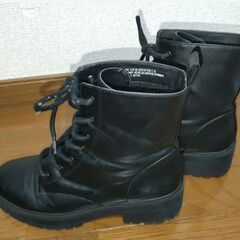 アンクルブーツ ショートブーツ DIVIDED H＆Mの画像
