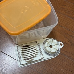 タッパー　エッグカッター