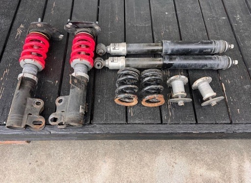 30プリウス車高調鬼キャン　本日限定値段‼️