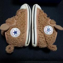赤ちゃんくつCONVERSE ALLSTAR　くまデザインスニーカー
くまデザインスニーカーの画像