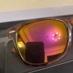 【未使用】UVカット ミラー サングラス 赤系の画像