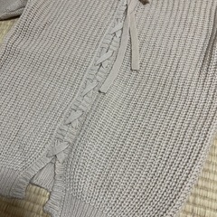 ★ワンウェイ　ニット　Mサイズ　ベージュ　バックの編み上げかわいいです　毛玉なし★の画像