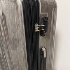 4〜7泊用　キャリーケースの画像