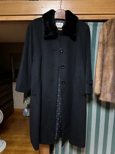 ファー付きコート