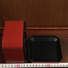 【無料】フタ付き 一段箱 お正月 お一人様おせち エコ の画像