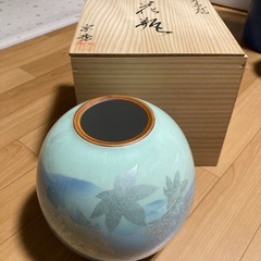 九谷焼 花瓶(インテリア雑貨/小物)の中古が安い!激安で譲ります 九谷焼 花瓶(インテリア雑貨/小物)の中古が安い!激安で譲ります