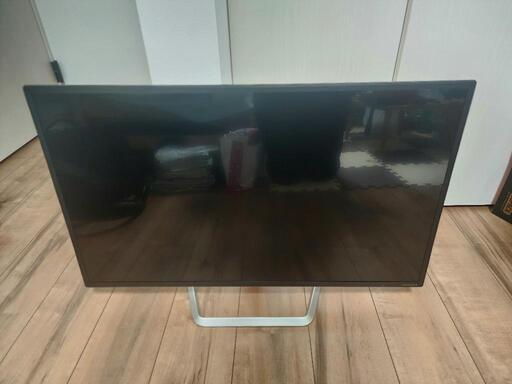 31.5型パソコン用モニター　使用頻度少な目　美品