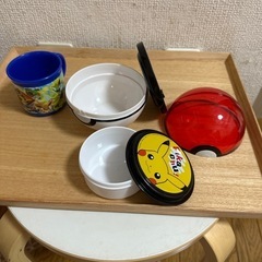 お弁当とコップ