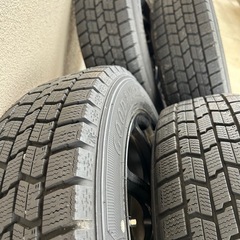 ホイール付きスタットレスタイヤの画像