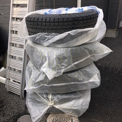 【商談中】ヨコハマ　スタッドレス G075 265/70r16 の画像