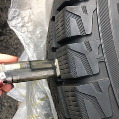 【商談中】ヨコハマ　スタッドレス G075 265/70r16 の画像
