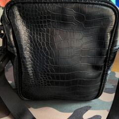ショルダーバッグの画像