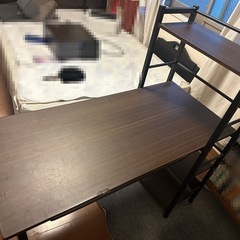 ニトリのデスク
