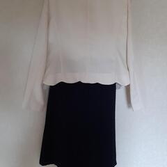 レディースフォーマルスーツの画像