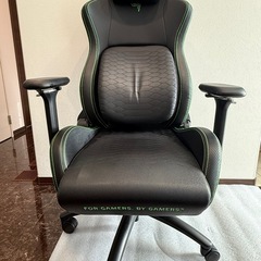 Razer iskur ゲーミングチェア 