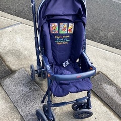 combiベビーカー