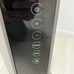 DeLonghi　デロンギ 　コンベクターヒーター HXJ60L12 　電気ヒーター パネルヒーターの画像