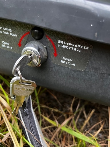 【受け渡し者決定】ルーフボックス＋ルーフバー