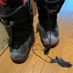 スノボの板、ビンディング、ブーツのセットになります。の画像