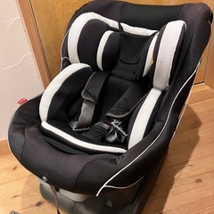 リーマン　　ベルト固定式チャイルドシート