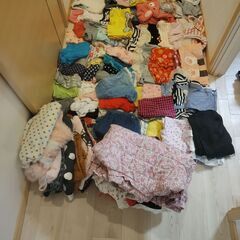 女児服　約100着の画像
