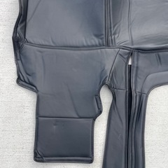 【最終値下げ】トヨタ　ハイエース200系　エンジンルームカバー（リア用）の画像